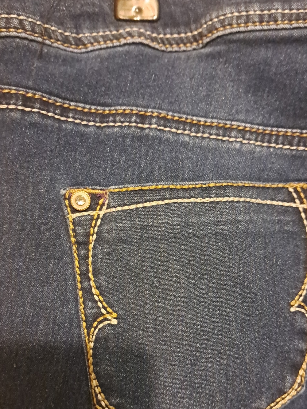 Hydraulic Dark Blue Ankle Jeans with Embroidered Cuffs. Emma Midrise Skinny. - Picture 5 of 14